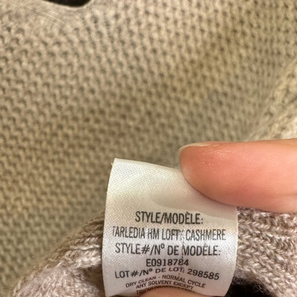 Theory | Tarledia HM Lofty 100% Cashmere V-Neck Sweater - Size P/TP (XS) - Picture 9 of 9